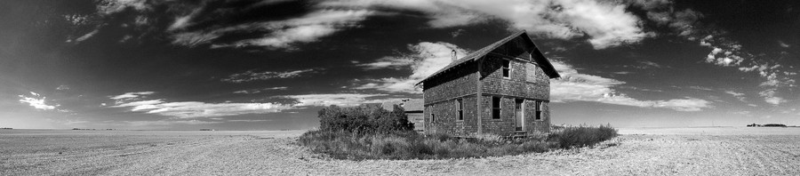 Farmhouse BW : All Panoramas : Saskatchewan Panoramas